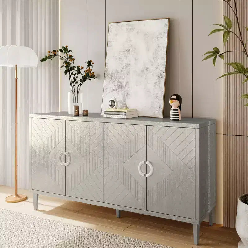 Buffet avec 4 portes à motifs linéaires sculptés, pieds en pin, poignées semi-circulaires en alliage de zinc, console de service pour salon