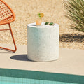 Table d'appoint moderne en terrazzo blanc avec plateau rond et composite marbre-quartz pour le salon