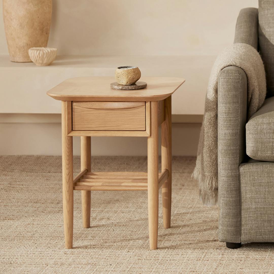 Table d'appoint mi-siècle en bois massif blanc avec tiroir de rangement pour le salon