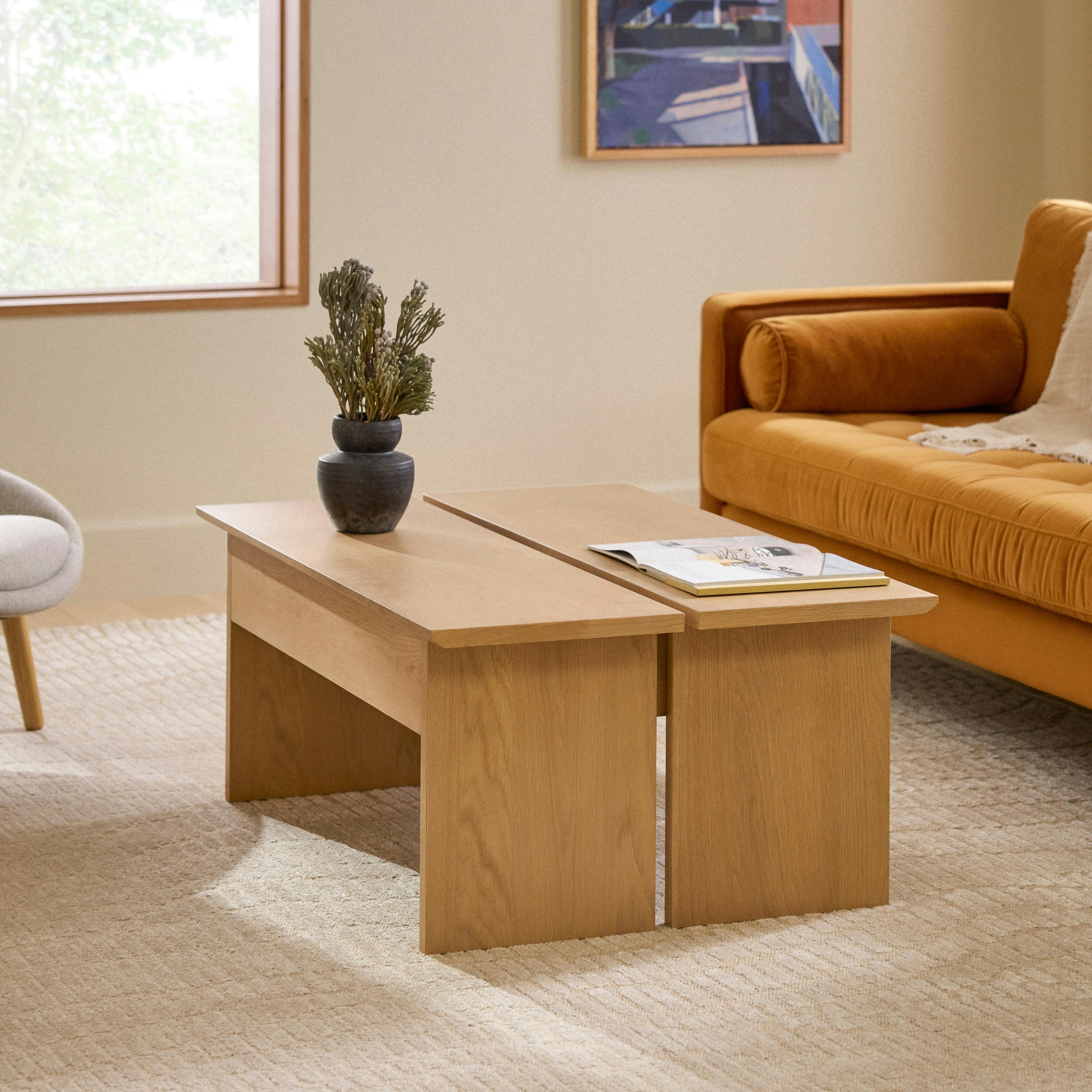 Table basse en chêne blanc côtier avec rangement supérieur relevable et bureau convertible pour le salon